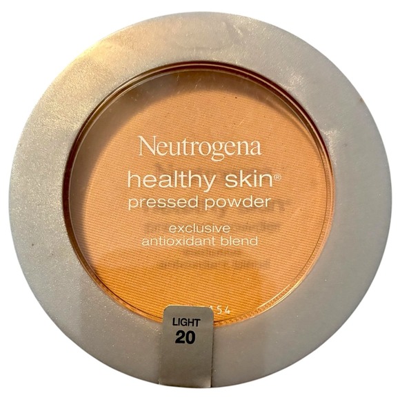 Neutrogena Other - Neutrogena Healthy Skin Pressed Powder Antioxidant‎ Blend 0.34oz Shade Light 20